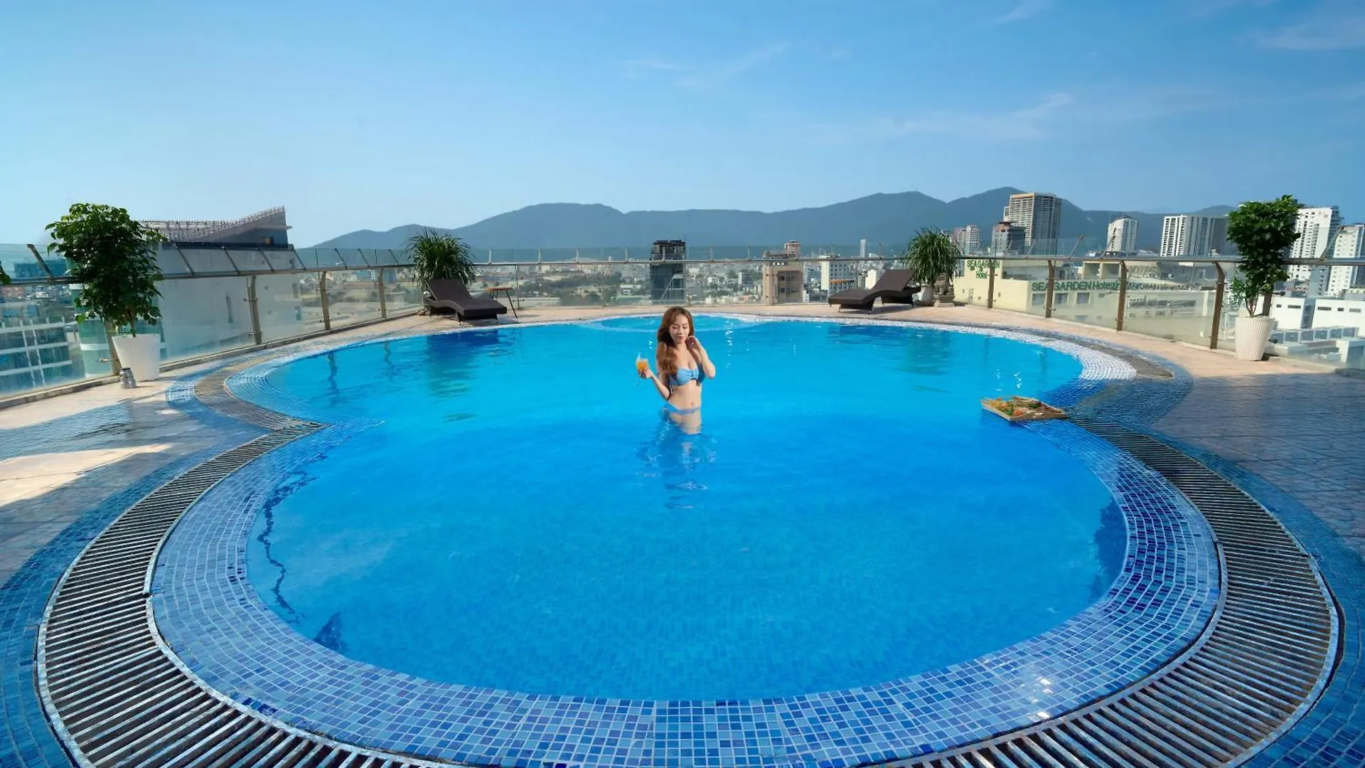 Merry Land Hotel Da Nang