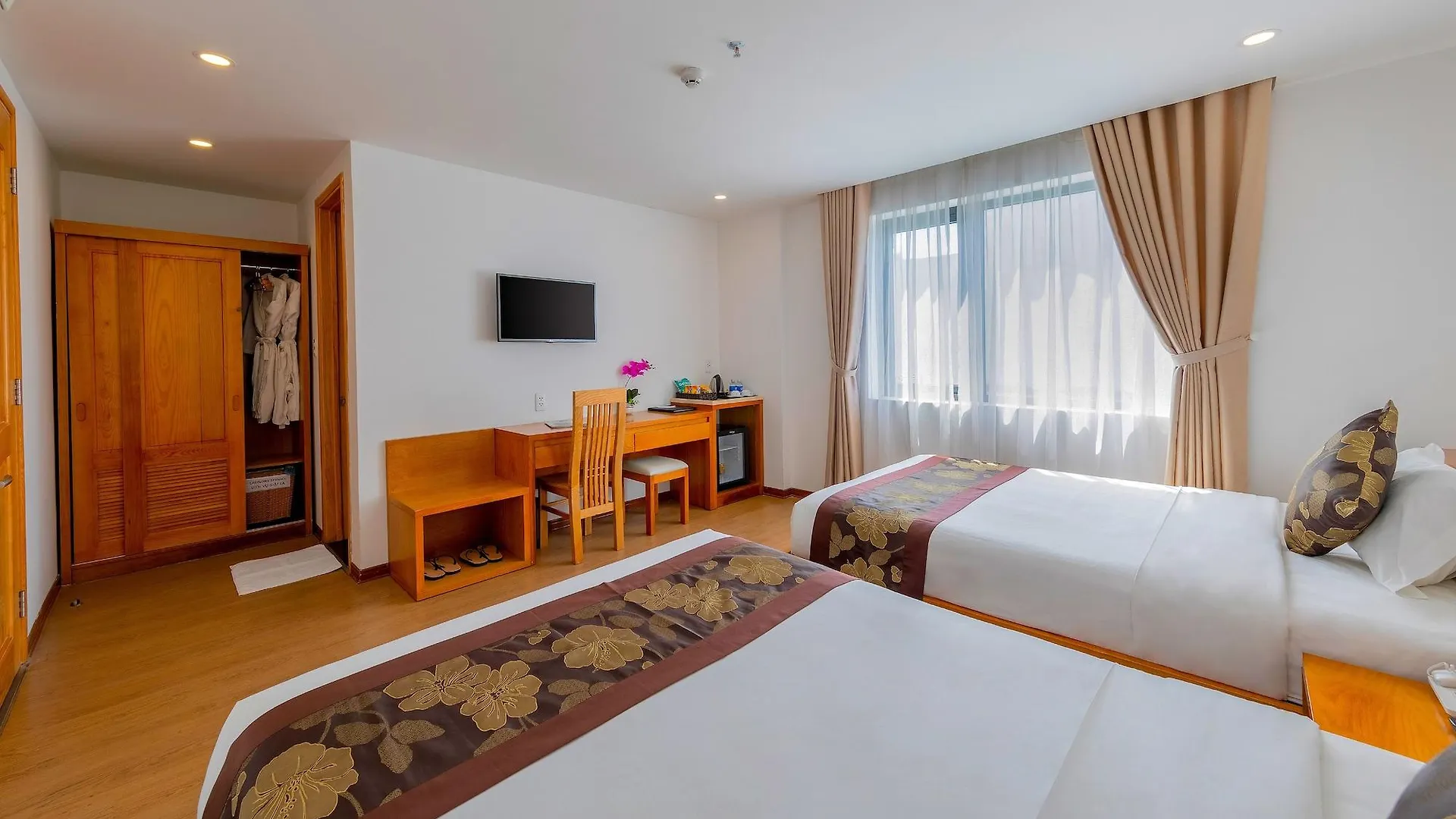 Merry Land Hotel Da Nang