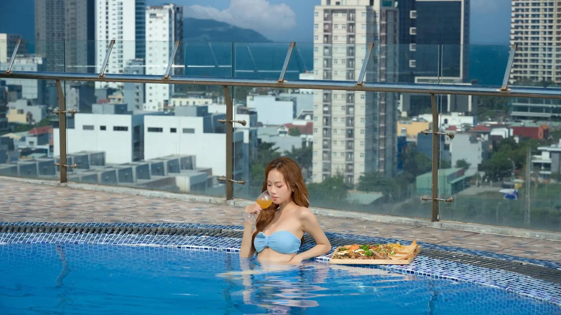 Merry Land Hotel Da Nang