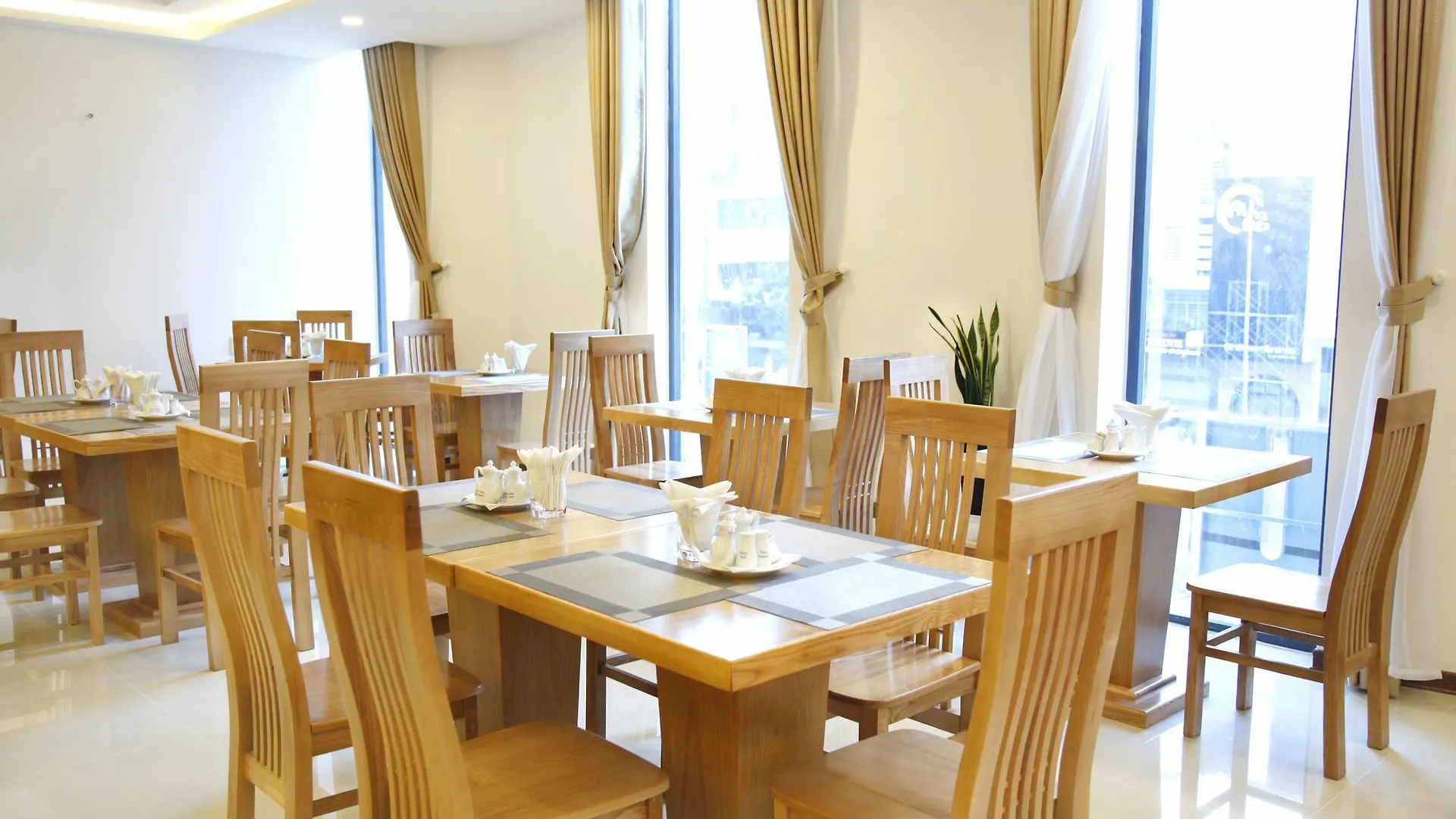 ****  Merry Land Hotel Da Nang Vietnam
